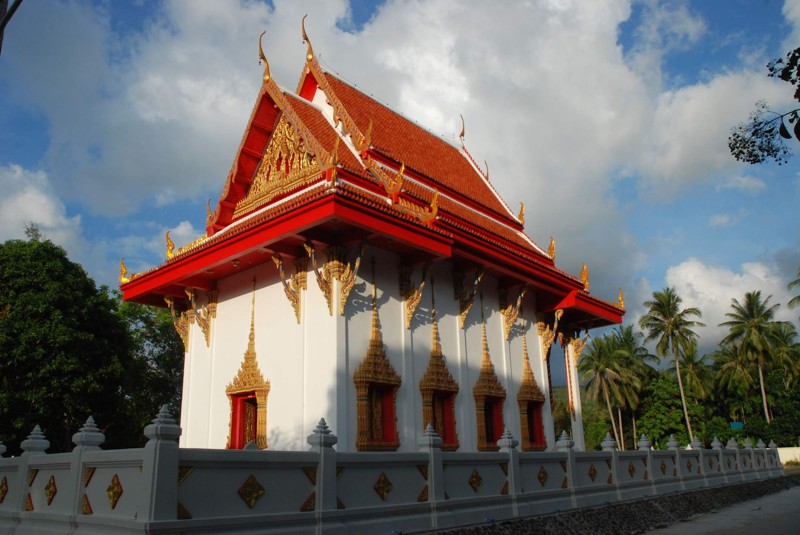 chrám někde ve vnitrozemí ostrova, Koh Phangan